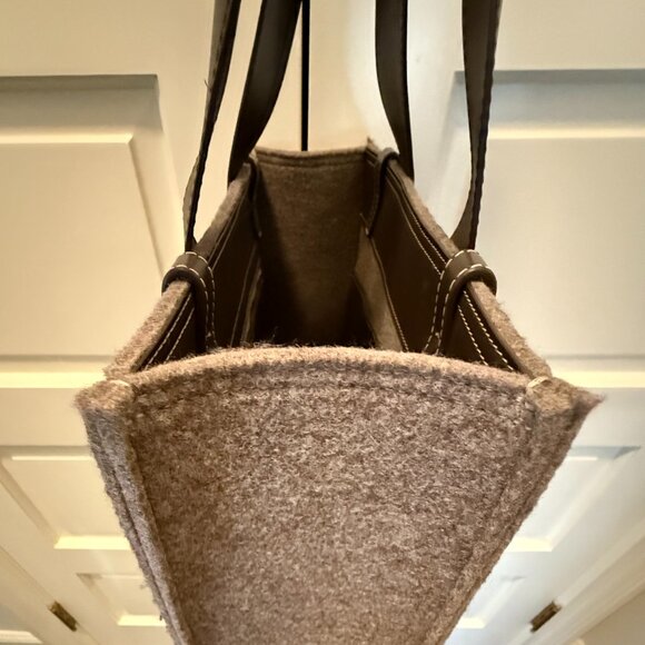 Classic Chloe Tote for Fall! - Picture 5 of 7